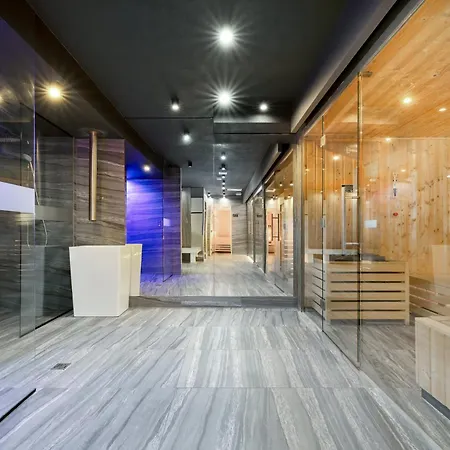 Appart hôtel M&m, Gratis Parking, Basen, Sauna, Silownia