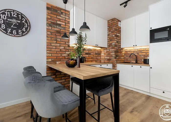 Appart hôtel M&m, Gratis Parking, Basen, Sauna, Silownia 3*