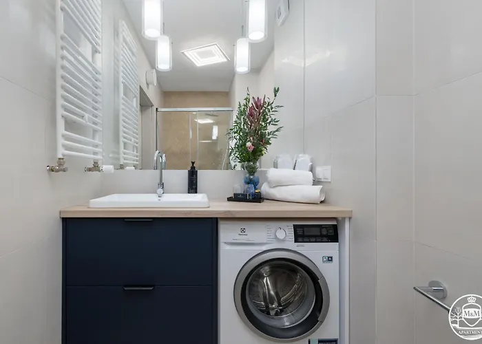 Appart hôtel M&m, Gratis Parking, Basen, Sauna, Silownia